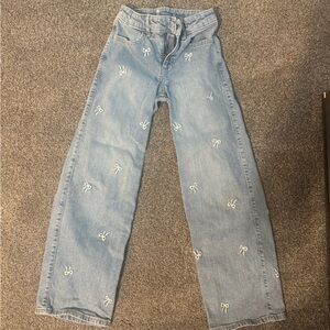 abercrombie kids Light Blue Embroidered Bow Jeans 7/8 LONG